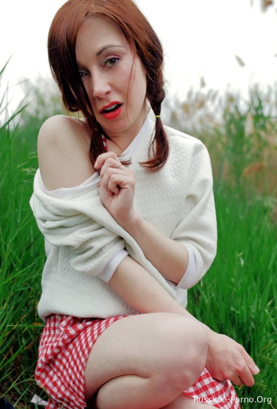 Познакомившись на арт-вечере с молоденькой