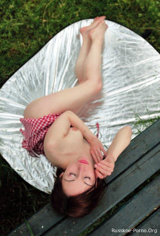 Познакомившись на арт-вечере с молоденькой