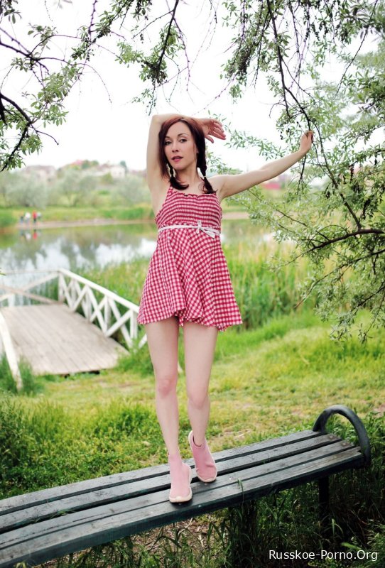 Познакомившись на арт-вечере с молоденькой