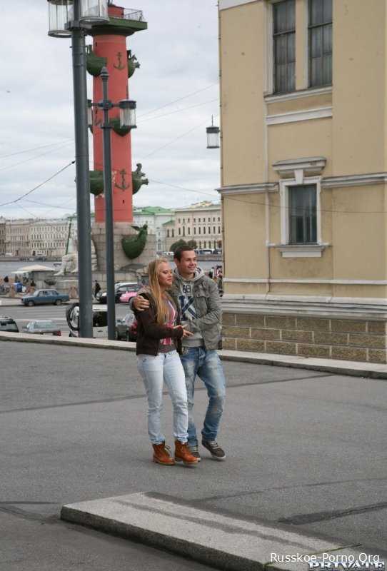 Застенчивая русская молоденькая попка Nestee